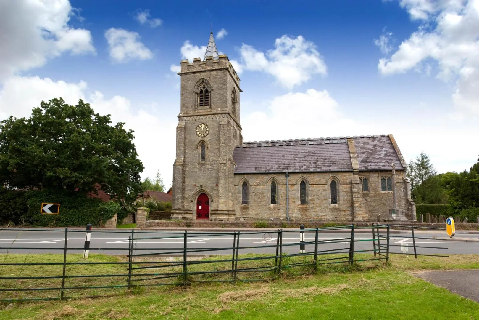 Area Guide for Lower Beeding & Monk's Gate