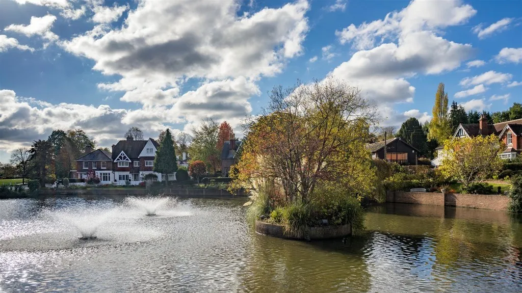 Area Guides for Lindfield (2)