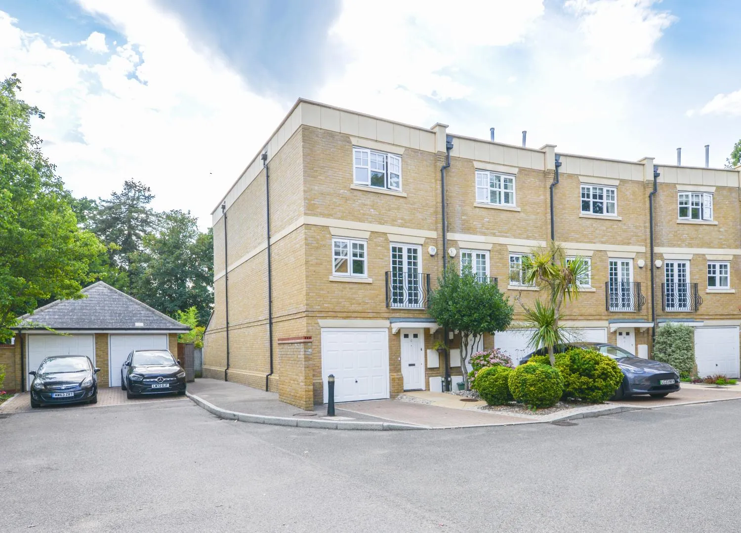 Area Guide for Weybridge